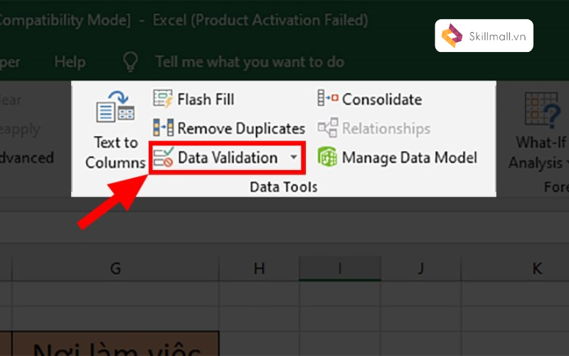 Chọn thẻ Data trên thanh công cụ - truy cập vào Data Validation